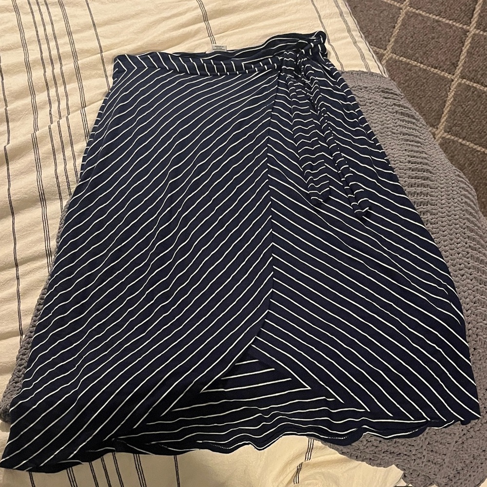 Adrienne Vittadini Asymmetrical Navy and White Skirt (S)